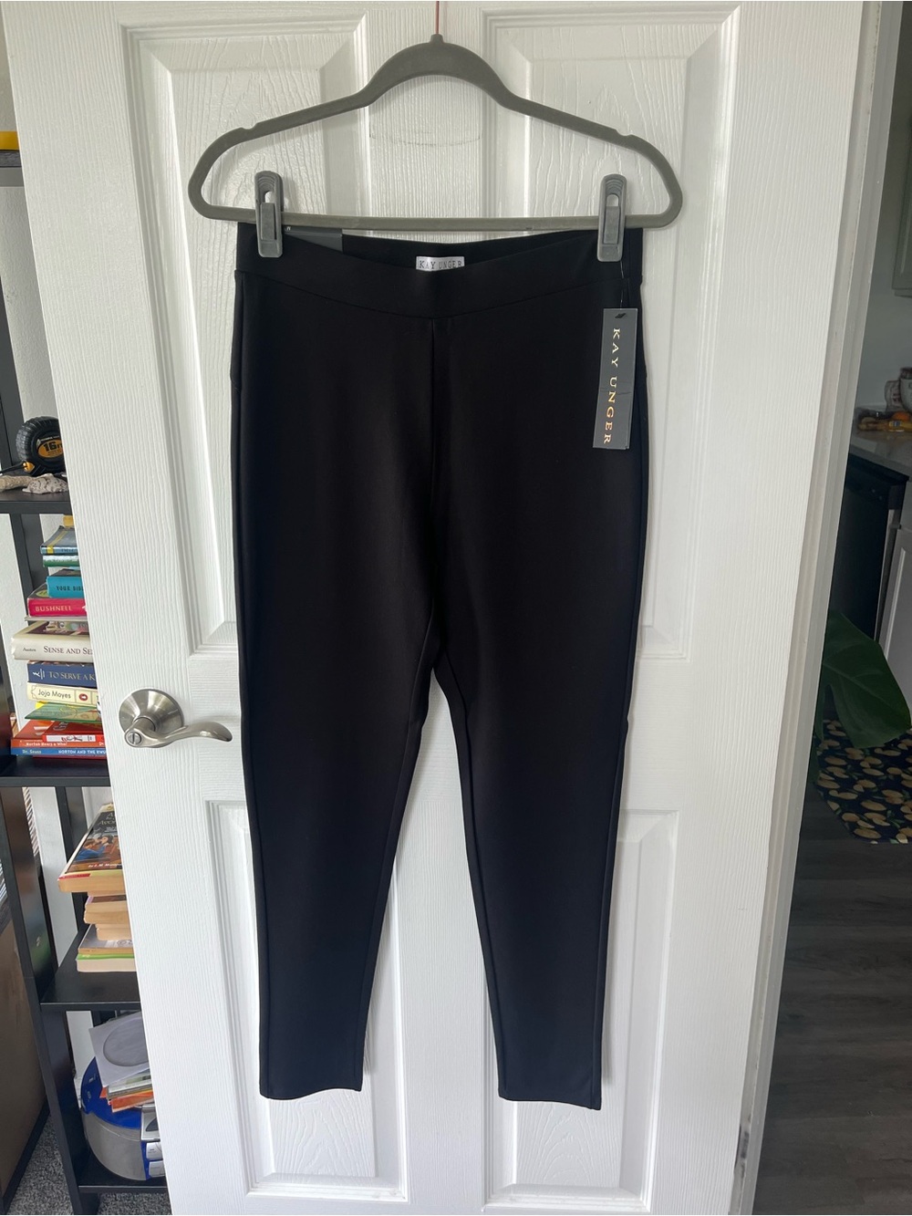 NWT Kay Unger leggings